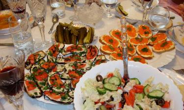 Паузы в еде помогут контролировать аппетит в Новый год — эксперты