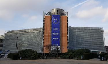 The Guardian: ЕС испугался Трампа, заключив торговую сделку