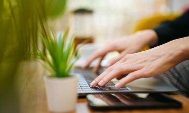 В Санкт-Петербурге в 2025 году вырос спрос на промпт-инженеров