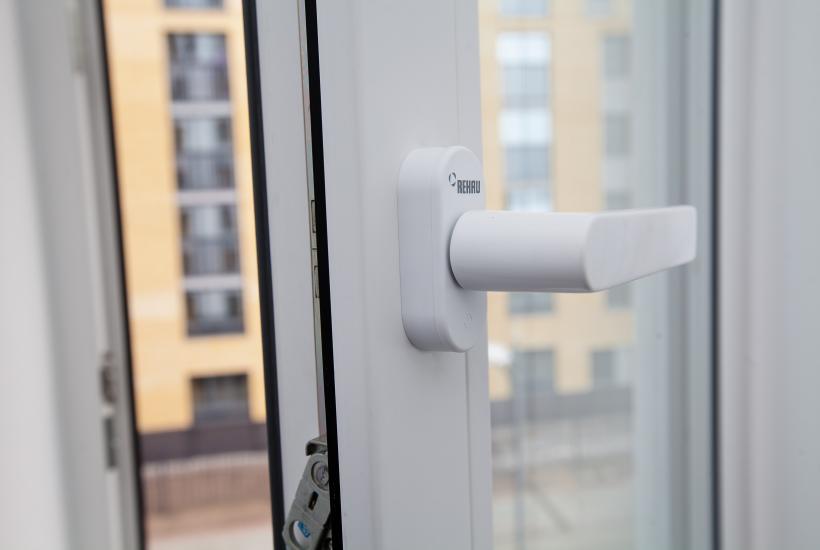 Ручка пластикового окна