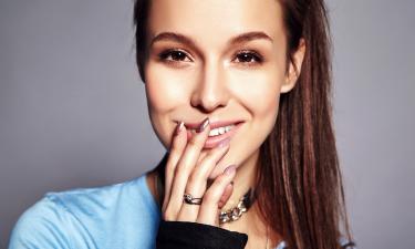 Маникюр "кошачий глаз" станет главным трендом 2026 года