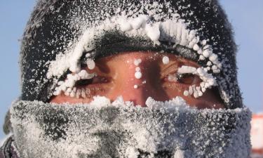 Ледяные ресницы и снежная радуга из кипятка — туристка побывала в Якутске в -54 градуса