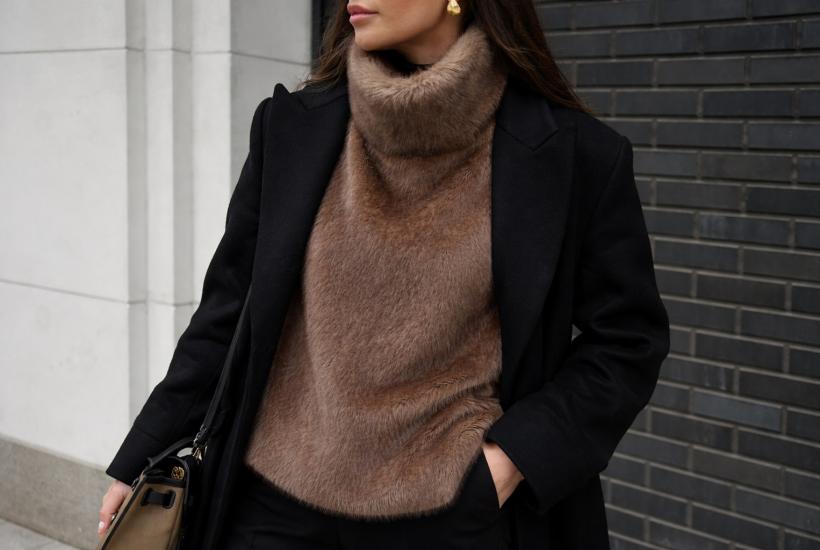 Зимний образ с меховой манишкой