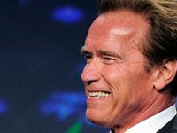 Железный Арни напишет всю правду о себе. 