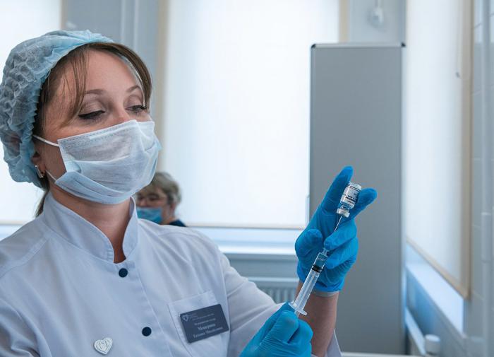 Иммунолог заявил, что говорить об эффективности противораковых вакцин еще рано