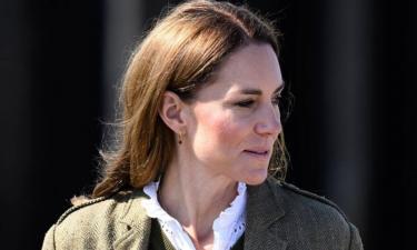 Кейт Миддлтон делает тревожные жесты: что скрывается за её прикосновениями к животу