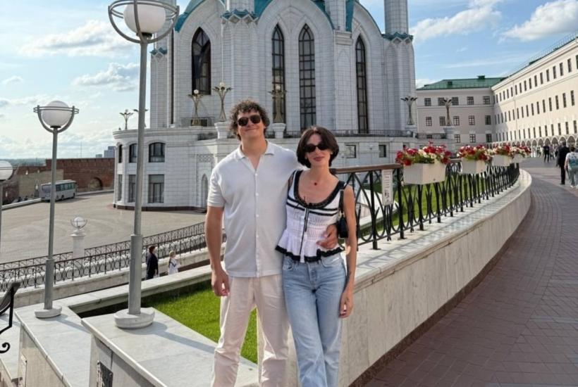 Блогер Настя Ивлеева и телеведущий Филипп Бегак
