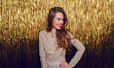 Платье на Новый год, которое можно носить в офисе: миди, слип и трикотаж — Vogue