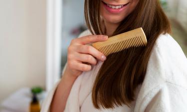 Натуральное оливковое масло снижает сухость и помогает выпрямить волосы