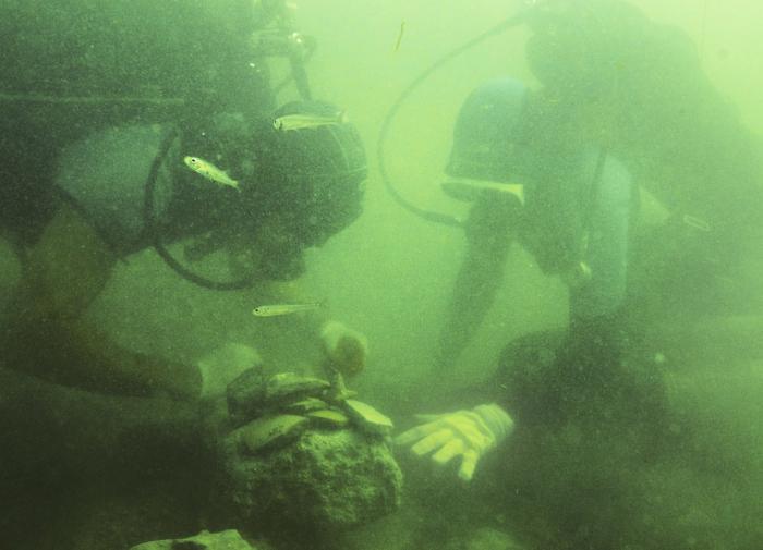 Затонувший в Эгейском море более 2000 лет назад корабль оказался полон сокровищ