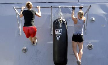 Сталь под кожей: подтягивания превращают тело в машину контроля и выносливости