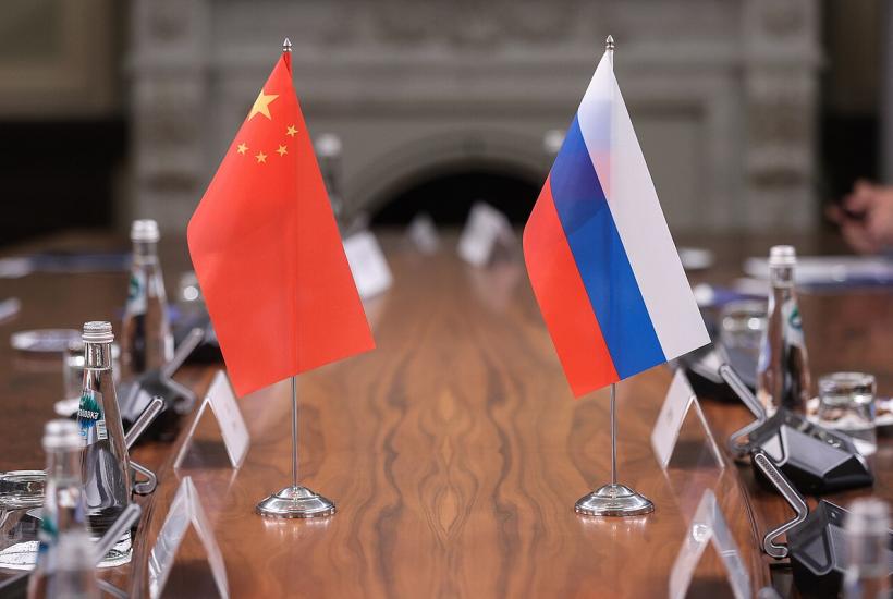 Флаги Китая и России Флаги Китая и России