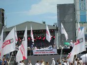 Яценюк - змея на груди Тимошенко?