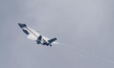 Легкий, но смертельно опасный: тайная роль JF-17B в стратегии Пекина