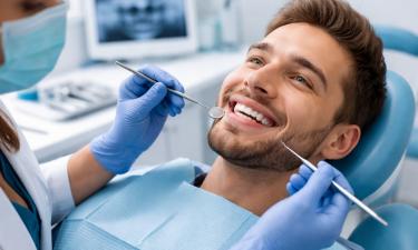 Удалили зуб — челюсть начинает терять кость: этот шаг избавляет от дорогих операций