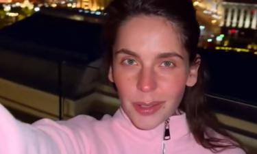 Без макияжа и с душой: Лиза Моряк спела легендарную Катюшу в честь Дня Победы