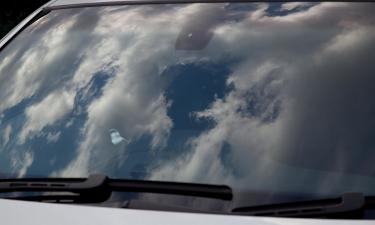 Борьба с грязью на стеклах: 6 проверенных домашних средств для очистки