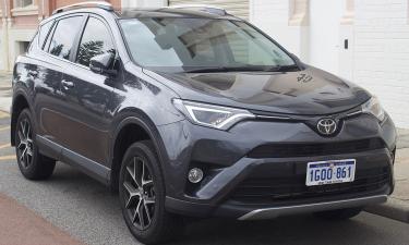 Toyota и BMW возглавили продажи иностранных марок в России в 2025 году