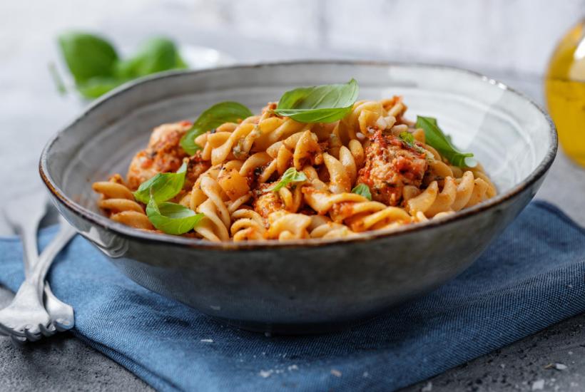 Макароны с курицей