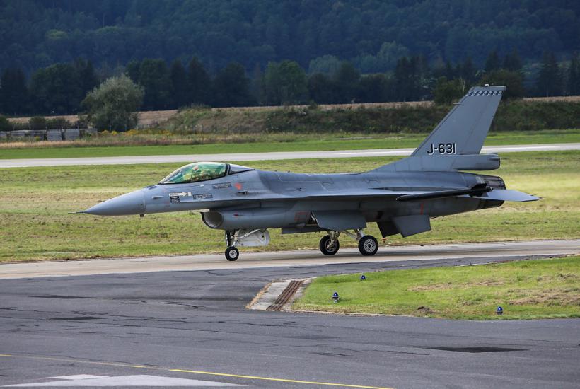 Истребитель F-16