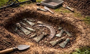 В Кляйн-Нойдорфе найдено 310 бронзовых артефактов — доктор Яспер фон Рихтгофен