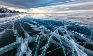 Магия зимы на Байкале: зачем ехать на озеро в это время года