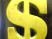 Бизнес-сводка: доллар прибавил 32 копейки, акции упали