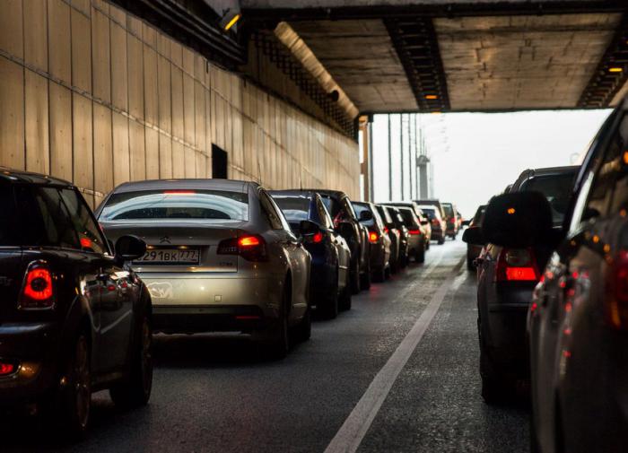 Названа пугающая мировая статистика пробок