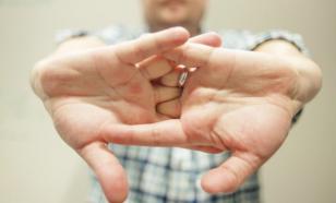 "Взгляните на свои пальцы": медики назвали неожиданный симптом рака лёгких