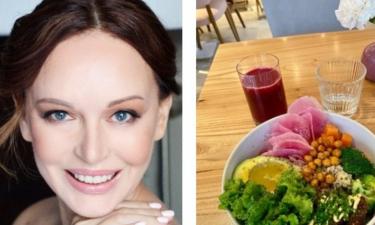 Безрукова заявила, что блюда из креветок и зелени помогают ей оставаться стройной