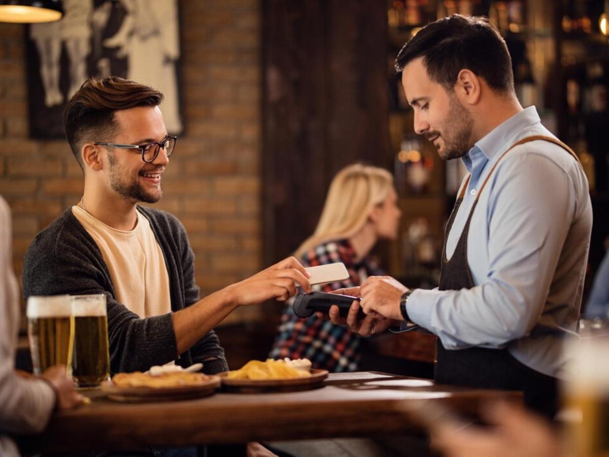 Более 2000 пабов уже закрылись в Ирландии The Guardian