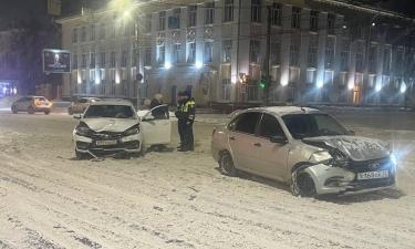 Сотрудник Pravda.Ru пострадал в ДТП с двумя автомобилями такси в Иванове, у обоих водителей не было прав