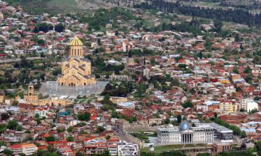 Тбилиси в кольце задержаний: новые демонстрации у здания парламента