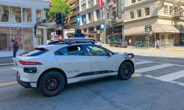 Школьный автобус пошатнул веру в безошибочные машины: Америка ищет грань между разумом и алгоритмом