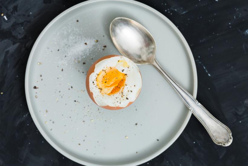 Аэрогриль готовит яйца без воды и кастрюли