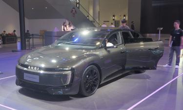 Audi стирает кольца — и впервые делает гаджет на колёсах: чем E5 Sportback покоряет покупателей