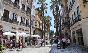 Жители Малаги начали бороться с туристами