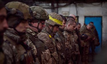 Сводка с фронта: на фронте массово пропадают боевики ВСУ, продолжаются массированные удары по Украине