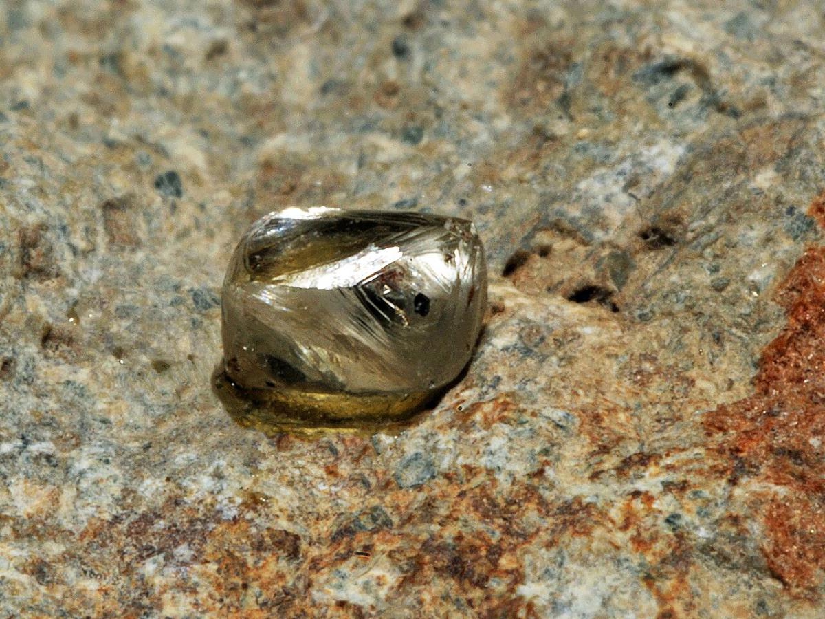 Алмазные отходы больше не выбрасывают — вот во что их превращают