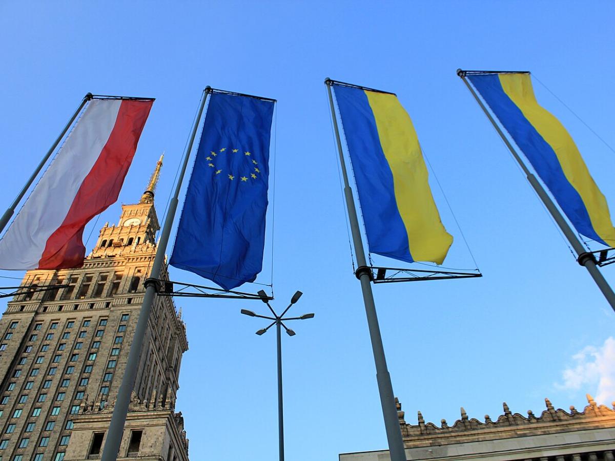 ЕС может заморозить 50 млрд евро помощи Украине — политолог прокомментировал угрозы