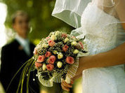 Свадьба пела и плясала. И ныряла, и летала