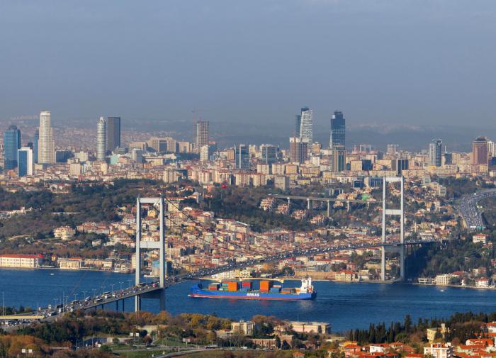 Anadolu: в Турции моря вышли из берегов после ливня и затопили крупные города