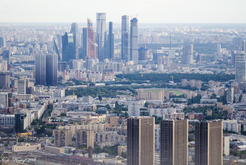 Вид с Останкинской телебашни на ММДЦ ('Москва-Сити') и Западный округ Вид с Останкинской телебашни на ММДЦ ('Москва-Сити') и Западный округ