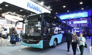 ГАЗ, ВАЗ, ЗАЗ, МЗМА, КамАЗ — как работали автозаводы и что выпускали в СССР