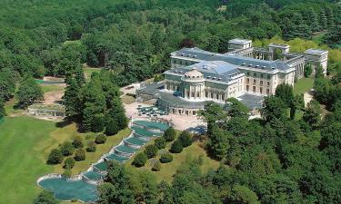 Почему владелец замка распродаёт уникальные вещи: аукцион как спасение