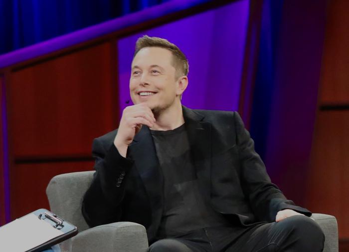 Илон Маск опасается стремительного развития ИИ