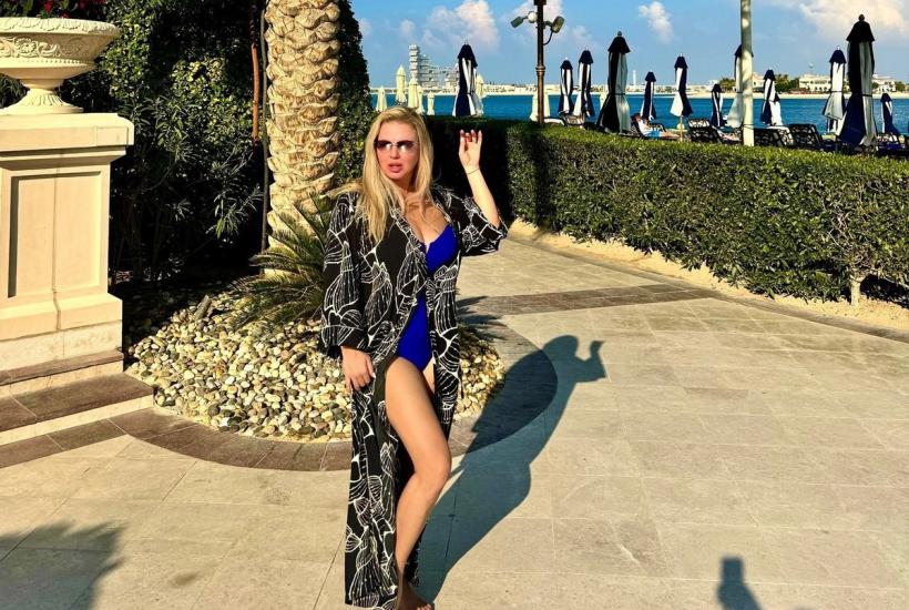 Певица Анна Семенович Певица Анна Семенович