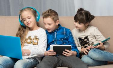 В Госдуме поддержали идею специальных сим-карт для детей