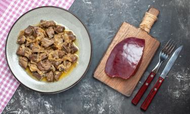 Кулинарный фокус: этот простой ингредиент превратит печёночный рулет в деликатес