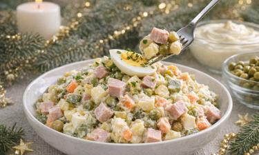 Майонез повышает калорийность салатов до 200 ккал в ложке — диетолог Стародубова